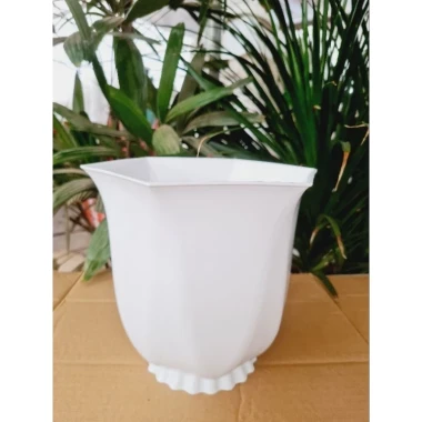 Chậu Nhựa Trồng Cây Linh Lan 220 - Khuyến Mãi 25k - Giá Rẻ Chỉ 25.000đ 8