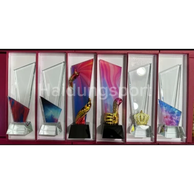 Cúp Bóng Đá Lưu Niệm Giá Rẻ - Huy Chương Vàng Bạc Pha Lê Cờ Quà Tặng Thể Thao Chất Lượng 7 Cúp Bóng Đá Lưu Niệm Giá Rẻ - Huy Chương Vàng Bạc Pha Lê Cờ Quà Tặng Thể Thao Chất Lượng 7