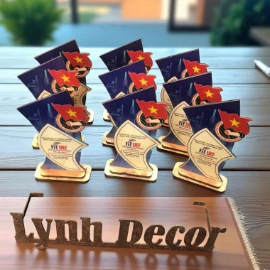 Cúp Gỗ In Theo Yêu Cầu - Quà Tặng Doanh Nghiệp Giá Rẻ 35k Miễn Phí Thiết Kế 6 Cúp Gỗ In Theo Yêu Cầu - Quà Tặng Doanh Nghiệp Giá Rẻ 35k Miễn Phí Thiết Kế 6