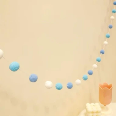 Dây Quả Bông Pom Pom Trang Trí Dài 2,5m Giá Rẻ Chỉ 18000đ 13 Dây Quả Bông Pom Pom Trang Trí Dài 2,5m Giá Rẻ Chỉ 18000đ 13