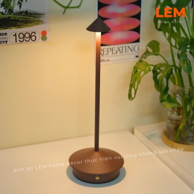 Đèn Bàn LED Cảm Ứng Kim Loại Cao Cấp 3 Chế Độ Màu Đèn Bàn Decor Phòng Ngủ Phòng Khách Studio Quán Cafe D-03 4 Đèn Bàn LED Cảm Ứng Kim Loại Cao Cấp 3 Chế Độ Màu Đèn Bàn Decor Phòng Ngủ Phòng Khách Studio Quán Cafe D-03 4