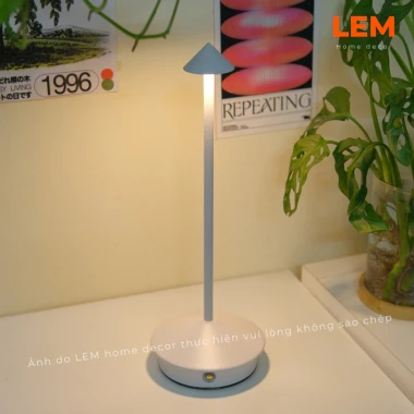 Đèn Bàn LED Cảm Ứng Kim Loại Cao Cấp 3 Chế Độ Màu Đèn Bàn Decor Phòng Ngủ Phòng Khách Studio Quán Cafe D-03 5 Đèn Bàn LED Cảm Ứng Kim Loại Cao Cấp 3 Chế Độ Màu Đèn Bàn Decor Phòng Ngủ Phòng Khách Studio Quán Cafe D-03 5