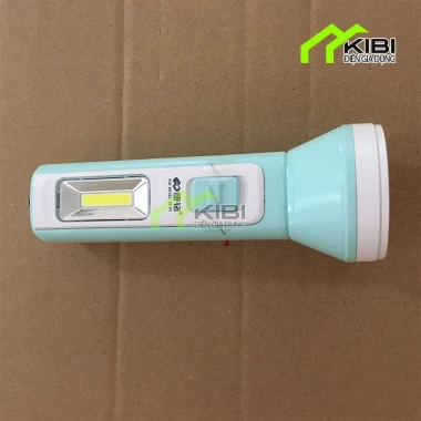 Đèn pin cầm tay sạc điện KM 8.918 giảm giá 57.000 VND siêu bền cổng sạc tiện lợi