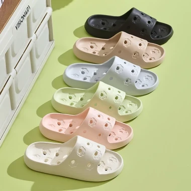 Dép Lỗ Cute Cho Phòng Tắm - Họa Tiết Chân Mèo, Khô Nhanh, Thoáng Khí, Chống Trượt, Giá 40k 2 Dép Lỗ Cute Cho Phòng Tắm - Họa Tiết Chân Mèo, Khô Nhanh, Thoáng Khí, Chống Trượt, Giá 40k 2