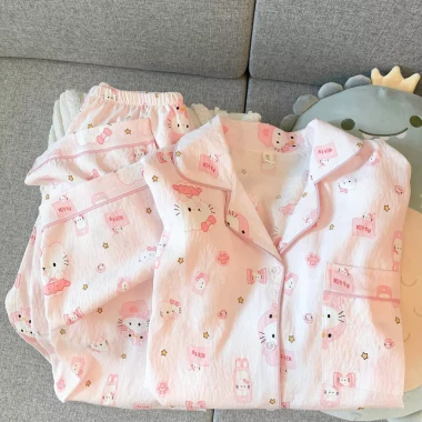 Đồ ngủ Hello Kitty Nhật cho nữ – Pijama mềm mại, thoải mái, giá ưu đãi 150.000