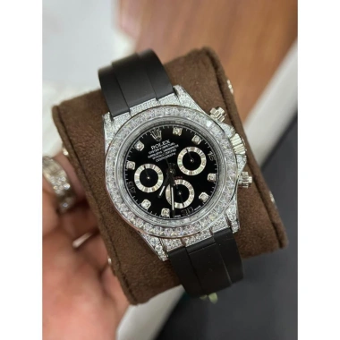 Đồng hồ nam Rolexs mặt đen vỏ đá 6kim 40mm Automatic, dây cao su - Giảm đến 2.415.000₫