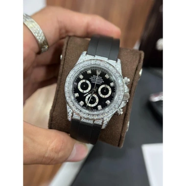 Đồng hồ nam Rolexs mặt đen vỏ đá 6kim 40mm Automatic, dây cao su - Giảm đến 2.415.000₫