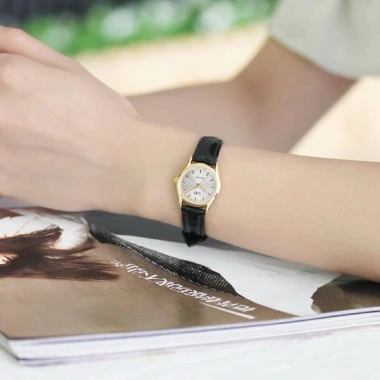 Đồng hồ nữ Casio dây da chính hãng, thiết kế sang trọng, giảm giá 20% chỉ 902.160 VND 2