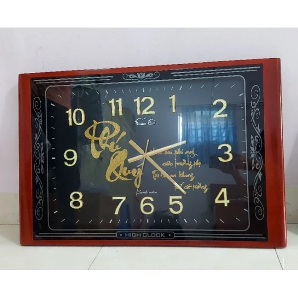 Hình ảnh sản phẩm Đồng hồ treo tường Hoàng Phát HP19 KT gỗ, số dạ quang - Giá chỉ 749.000