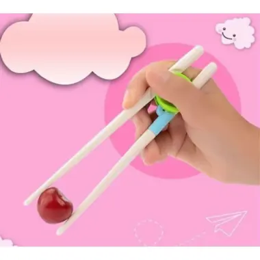 Đũa tập ăn dặm cho bé - Dễ cầm, dễ dùng, giúp bé tự ăn gắp thức ăn sớm 3 Đũa tập ăn dặm cho bé - Dễ cầm, dễ dùng, giúp bé tự ăn gắp thức ăn sớm 3