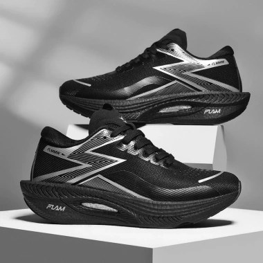Flam 3 - Giày chạy bộ với bảng carbon phủ đầy lòng bàn chân, phù hợp cho marathon và chạy bộ hằng ngày, nam nữ đều dùng được. 2 Flam 3 - Giày chạy bộ với bảng carbon phủ đầy lòng bàn chân, phù hợp cho marathon và chạy bộ hằng ngày, nam nữ đều dùng được. 2