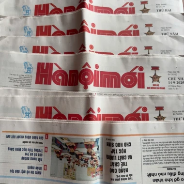 Giấy báo cũ Hà Nội Mới dùng gói hàng, trang trí - 1kg 40 tờ, giá rẻ 27000đ 2