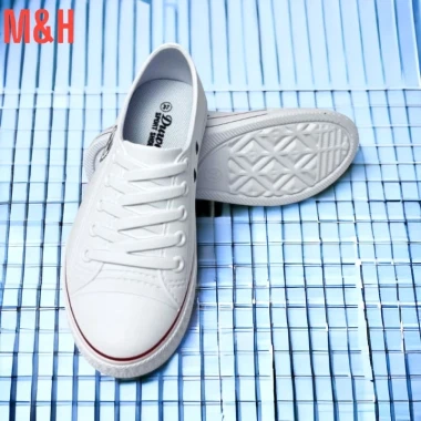 Giày Thể Thao Nhựa Đi Mưa Biển Nam Nữ - Đế Cao Su Mềm Bền Chỉ 59k 4 Giày Thể Thao Nhựa Đi Mưa Biển Nam Nữ - Đế Cao Su Mềm Bền Chỉ 59k 4