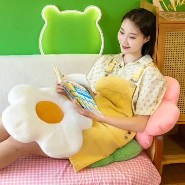 Gối Bông Hoa Hướng Dương Trang Trí - Giường Ngủ Sang Chảnh, Giá Chỉ 89.000Đ 3 Gối Bông Hoa Hướng Dương Trang Trí - Giường Ngủ Sang Chảnh, Giá Chỉ 89.000Đ 3