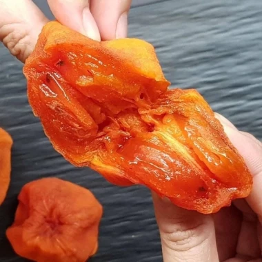 Hồng treo gió Đà Lạt 500g giá rẻ chỉ 230k - Món ăn vặt ngon không thể bỏ qua 4