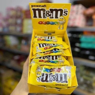 Hộp 24 gói Socola M&M Mỹ nhân đậu phộng sữa – Vị ngọt béo, giá chỉ 299.000