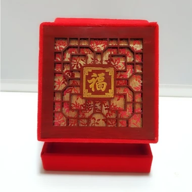 Hộp Gỗ Nhung Đỏ 9x9cm và 10x10cm đựng vòng tay, trang sức, sang trọng, giảm giá 17.999 4