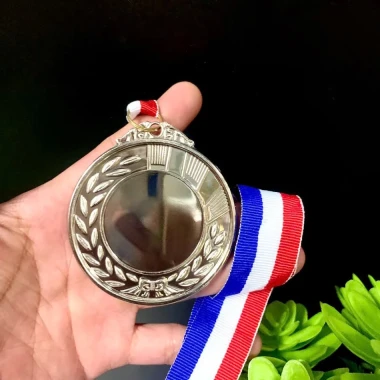 Huy Chương Vàng Cúp Bóng Đá Thể Thao Giá Rẻ - Cúp Lưu Niệm Bạc Pha Lê Chất Lượng Cao 7 Huy Chương Vàng Cúp Bóng Đá Thể Thao Giá Rẻ - Cúp Lưu Niệm Bạc Pha Lê Chất Lượng Cao 7