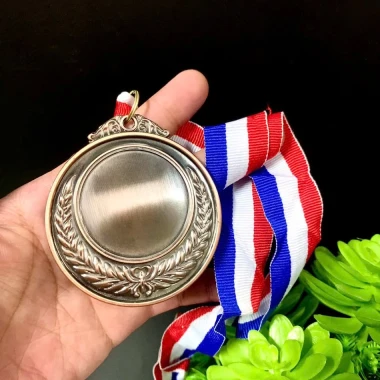 Huy Chương Vàng Cúp Bóng Đá Thể Thao Giá Rẻ - Cúp Lưu Niệm Bạc Pha Lê Chất Lượng Cao 8 Huy Chương Vàng Cúp Bóng Đá Thể Thao Giá Rẻ - Cúp Lưu Niệm Bạc Pha Lê Chất Lượng Cao 8