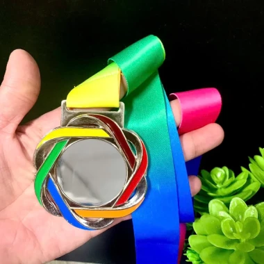 Huy Chương Vàng Cúp Bóng Đá Thể Thao Giá Rẻ - Cúp Lưu Niệm Bạc Pha Lê Chất Lượng Cao 19 Huy Chương Vàng Cúp Bóng Đá Thể Thao Giá Rẻ - Cúp Lưu Niệm Bạc Pha Lê Chất Lượng Cao 19