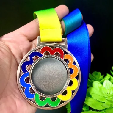 Huy Chương Vàng Cúp Bóng Đá Thể Thao Giá Rẻ - Cúp Lưu Niệm Bạc Pha Lê Chất Lượng Cao 35 Huy Chương Vàng Cúp Bóng Đá Thể Thao Giá Rẻ - Cúp Lưu Niệm Bạc Pha Lê Chất Lượng Cao 35