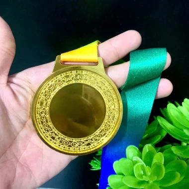 Huy Chương Vàng Cúp Bóng Đá Thể Thao Giá Rẻ - Cúp Lưu Niệm Bạc Pha Lê Chất Lượng Cao 48 Huy Chương Vàng Cúp Bóng Đá Thể Thao Giá Rẻ - Cúp Lưu Niệm Bạc Pha Lê Chất Lượng Cao 48