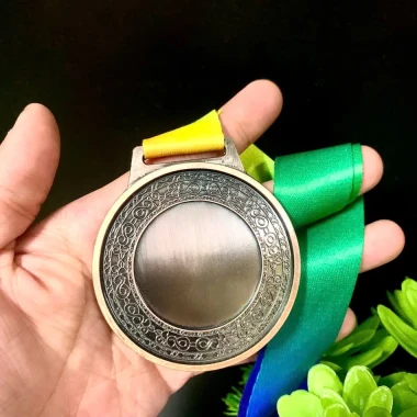Huy Chương Vàng Cúp Bóng Đá Thể Thao Giá Rẻ - Cúp Lưu Niệm Bạc Pha Lê Chất Lượng Cao 50 Huy Chương Vàng Cúp Bóng Đá Thể Thao Giá Rẻ - Cúp Lưu Niệm Bạc Pha Lê Chất Lượng Cao 50