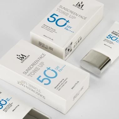 Kem Chống Nắng L&M Nâng Tông Kiềm Dầu SPF 50+ Giá 225k - SkinCare Sunscreen Tốt Nhất 5