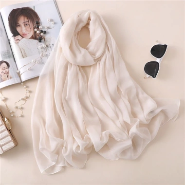 Khăn choàng lụa mỏng nhẹ quàng cổ thời trang nữ công sở – Quà tặng cao cấp The Collar Box Khăn choàng lụa mỏng nhẹ quàng cổ thời trang nữ công sở – Quà tặng cao cấp The Collar Box