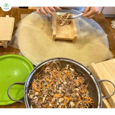 Khuôn cuốn chả giò, nem rán bằng gỗ tự nhiên – 38,900 VND, dễ dùng cho gia đình 3 Khuôn cuốn chả giò, nem rán bằng gỗ tự nhiên – 38,900 VND, dễ dùng cho gia đình 3
