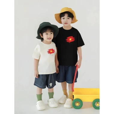 [M01] [Hoả tốc] Áo cờ đỏ sao vàng Việt Nam, áo thun yêu nước cho bé và gia đình Vegas.studio bản đặc biệt áo trắng cotto 4