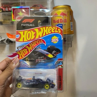 Mô hình xe đua Hot Wheels Oracle Red Bull Racing F1 2.025 - Giá chỉ 122.000 VND, ưu đãi đặc biệt