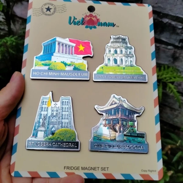 Nam châm tủ lạnh Hà Nội: Khám phá ý nghĩa văn hoá ẩn sau 4 hình ảnh