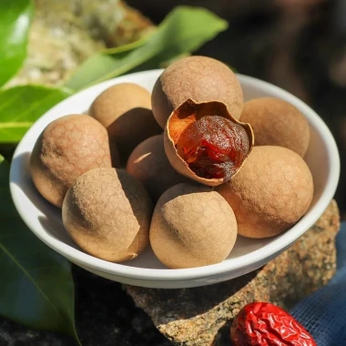 Nhãn Sấy Khô Nguyên Vỏ 500g - Thơm Ngon, Bổ Dưỡng, Giá Chỉ 45k Túi 3 Nhãn Sấy Khô Nguyên Vỏ 500g - Thơm Ngon, Bổ Dưỡng, Giá Chỉ 45k Túi 3