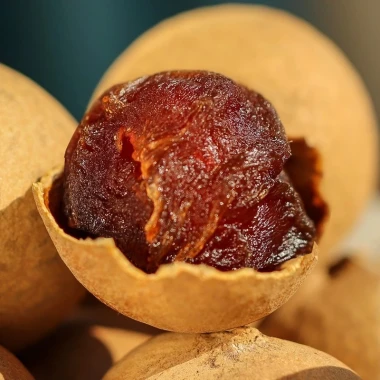 Nhãn Sấy Khô Nguyên Vỏ 500g - Thơm Ngon, Bổ Dưỡng, Giá Chỉ 45k Túi 4 Nhãn Sấy Khô Nguyên Vỏ 500g - Thơm Ngon, Bổ Dưỡng, Giá Chỉ 45k Túi 4