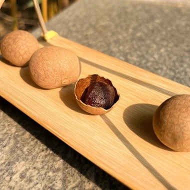 Nhãn Sấy Khô Nguyên Vỏ 500g - Thơm Ngon, Bổ Dưỡng, Giá Chỉ 45k Túi 7 Nhãn Sấy Khô Nguyên Vỏ 500g - Thơm Ngon, Bổ Dưỡng, Giá Chỉ 45k Túi 7