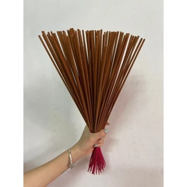 Nhang Cuộn tàn Vàng ánh kim 100 nén truyền thống Thôn Cao – giá gốc 105.780, giảm còn 86.000 6 Nhang Cuộn tàn Vàng ánh kim 100 nén truyền thống Thôn Cao – giá gốc 105.780, giảm còn 86.000 6