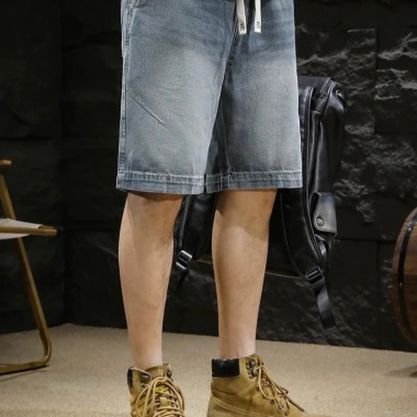 Quần Đùi Jean Nam Thời Trang Short Bò Ngắn Co Giãn, Mặc Thoải Mái, Giá 168.000₫ 2 Quần Đùi Jean Nam Thời Trang Short Bò Ngắn Co Giãn, Mặc Thoải Mái, Giá 168.000₫ 2