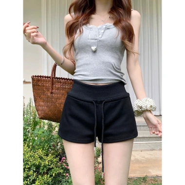 Quần short nữ basic nỉ cạp cao ôm eo đa màu Okélla - Giá sale 89.000đ