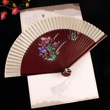 Quạt Xếp Cầm Tay Hoa Cổ Trang Trung Quốc Tết - Giá Rẻ 175k 19 Quạt Xếp Cầm Tay Hoa Cổ Trang Trung Quốc Tết - Giá Rẻ 175k 19