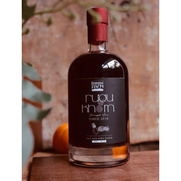 Quy trình lên men tự nhiên của Rượu Khóm GREENFARM: Từ nguyên liệu đến chai 500ml