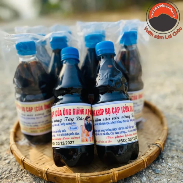Hình ảnh sản phẩm Rượu thuốc xoa bóp bọ cạp Sapa gia truyền của ông Giàng A Páo, Dầu xoa bóp dùng cho đau nhức xương khớp, đau lưng