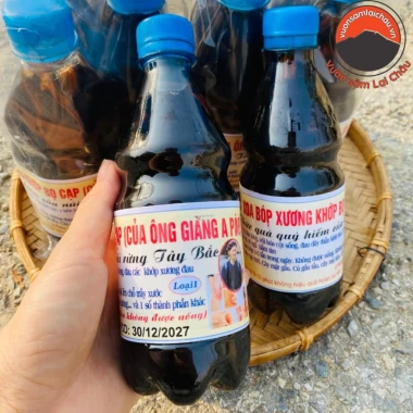 Rượu thuốc xoa bóp bọ cạp Sapa gia truyền của ông Giàng A Páo, Dầu xoa bóp dùng cho đau nhức xương khớp, đau lưng 4 Rượu thuốc xoa bóp bọ cạp Sapa gia truyền của ông Giàng A Páo, Dầu xoa bóp dùng cho đau nhức xương khớp, đau lưng 4