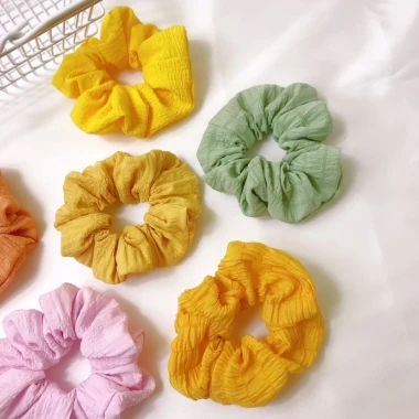 Scrunchies Hàn Quốc Ullzang Cột Tóc Vải Giá 12k - Phong Cách Mùa Hè 7 Scrunchies Hàn Quốc Ullzang Cột Tóc Vải Giá 12k - Phong Cách Mùa Hè 7
