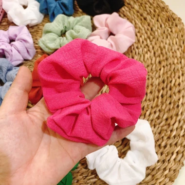 Scrunchies Hàn Quốc Ullzang Cột Tóc Vải Giá 12k - Phong Cách Mùa Hè 19 Scrunchies Hàn Quốc Ullzang Cột Tóc Vải Giá 12k - Phong Cách Mùa Hè 19