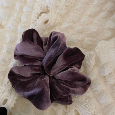 Scrunchies Nhung Hàn Quốc Chun Tóc Tiểu Thư Giá Rẻ Chỉ 37050đ - Chun Buộc Tóc Cao Cấp 7 Scrunchies Nhung Hàn Quốc Chun Tóc Tiểu Thư Giá Rẻ Chỉ 37050đ - Chun Buộc Tóc Cao Cấp 7