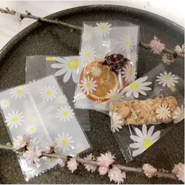 Set 100 Túi đựng bánh cookie/ bánh quy/ trà hoa( túi trắng mờ hoa cúc) nhiều kích thước- 6 Set 100 Túi đựng bánh cookie/ bánh quy/ trà hoa( túi trắng mờ hoa cúc) nhiều kích thước- 6