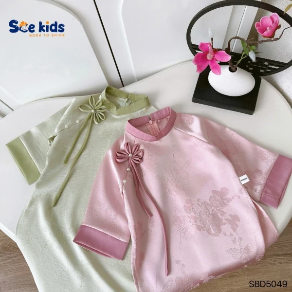 Ảnh sản phẩm Set áo dài Tết bé gái lụa cao cấp, nơ hoa tinh tế, xinh xắn, size 9-28kg, giá 315.000