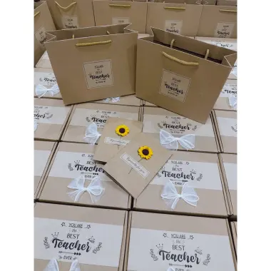Tặng Ship Hỏa Tốc - Quà 20/10 Cao Cấp Chỉ 75k: Khăn Lụa, Hộp, Thiệp, Túi Giấy, Giấy Thơm 3 Tặng Ship Hỏa Tốc - Quà 20/10 Cao Cấp Chỉ 75k: Khăn Lụa, Hộp, Thiệp, Túi Giấy, Giấy Thơm 3