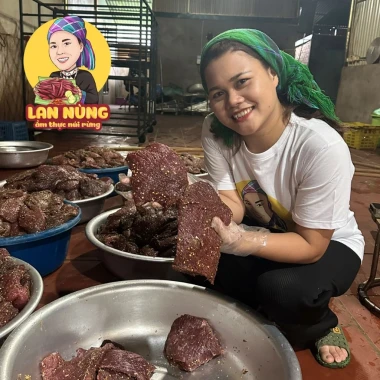 Thịt Trâu Gác Bếp Lan Nùng Chuẩn Dân Tộc - Sốt Chẩm Chéo, Giảm 21% chỉ 130k 6 Thịt Trâu Gác Bếp Lan Nùng Chuẩn Dân Tộc - Sốt Chẩm Chéo, Giảm 21% chỉ 130k 6